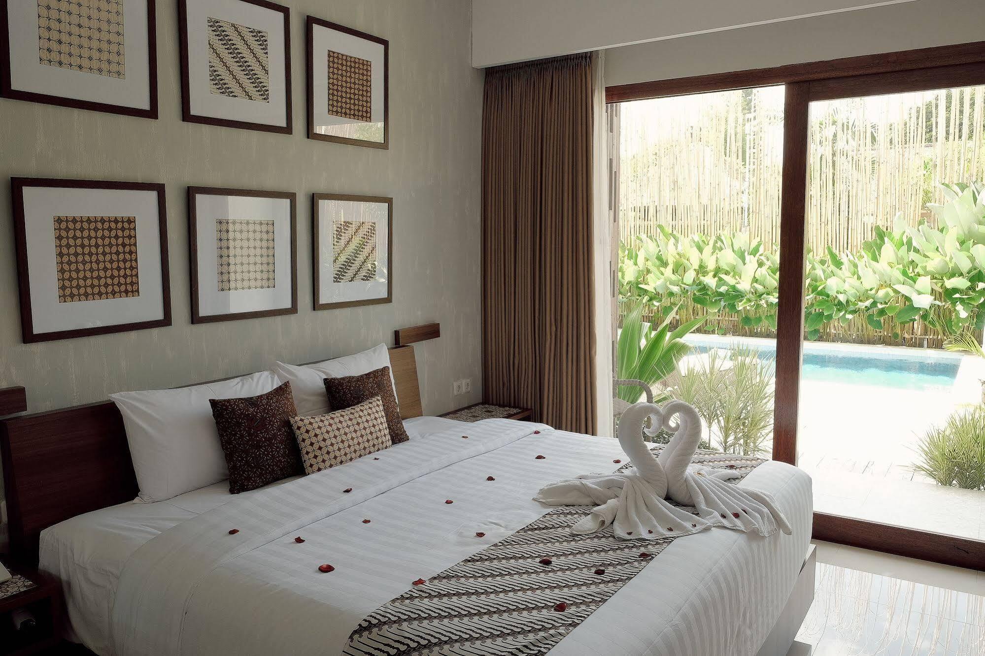 Cove Tevana Seminyak Buitenkant foto